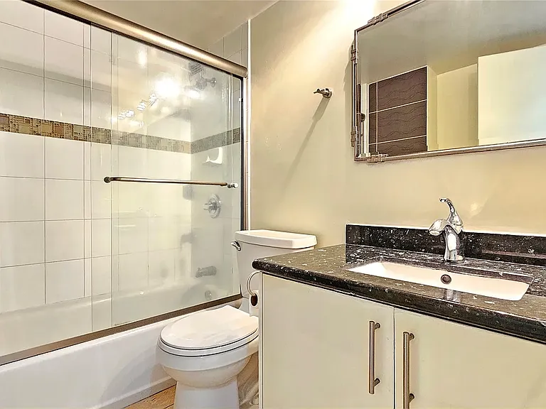 2499 Kapiolani Blvd #401 — Photo 6