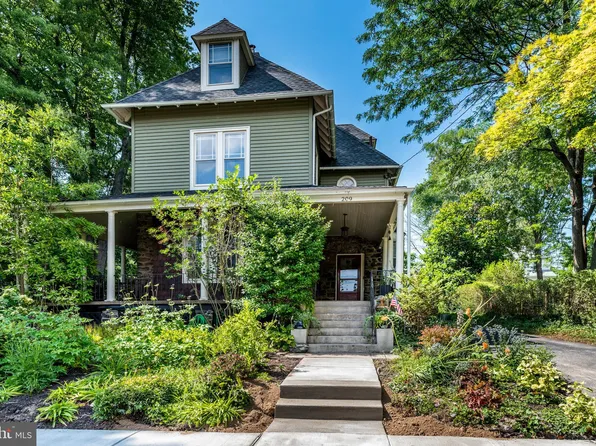 209 Woodside Ave, Narberth, PA 19072