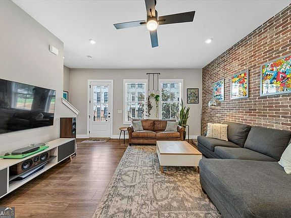 5th image of 114 Beardon Cir SE