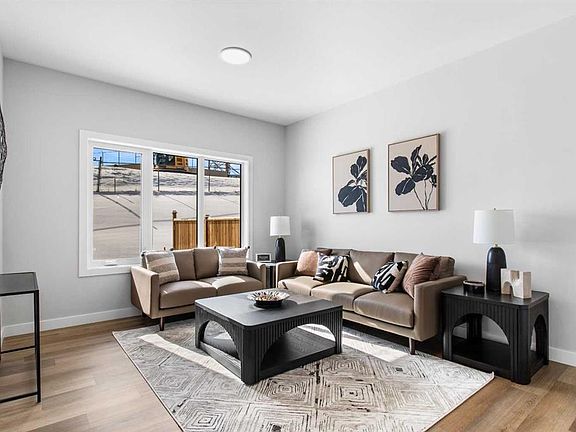 5th image of 44 N Concord Rise