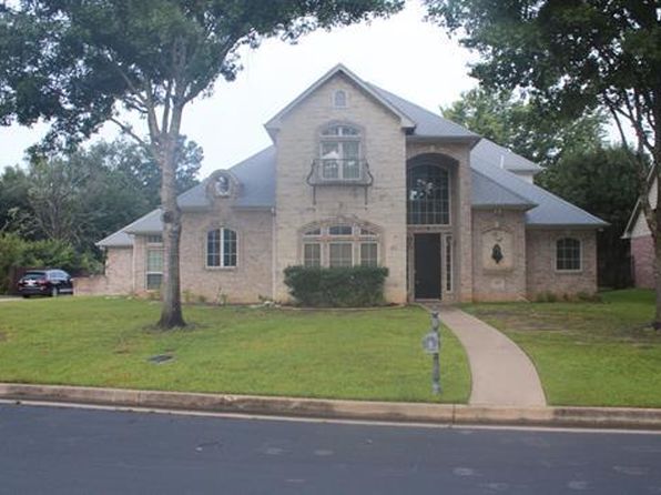 3826 Woods Blvd