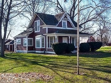 2nd image of 650 Reser Rd