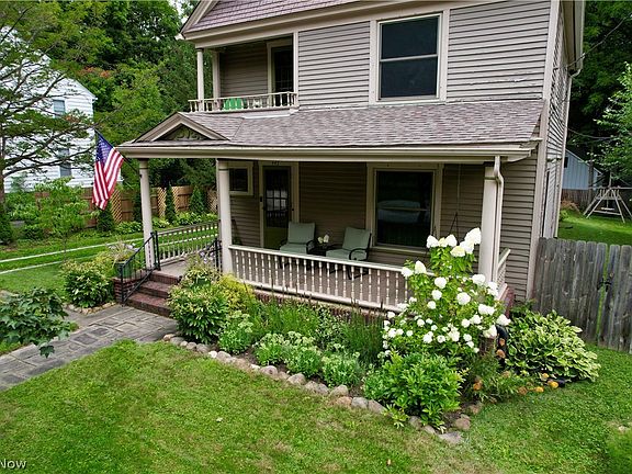 2nd image of 445 Rockwell St