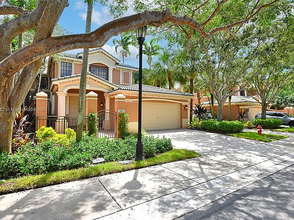 3rd image of 2847 Kinsington Cir #16-4