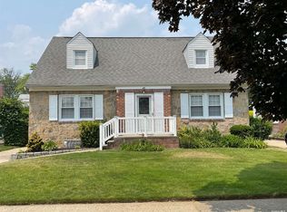 45 Durham Rd, New Hyde Park, NY 11040