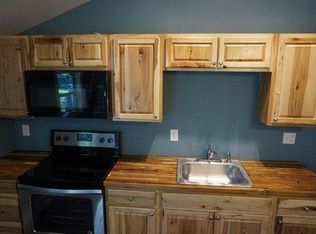 177 Manitou Ln, Stroudsburg, PA 18360