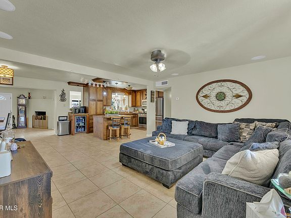 2nd image of 9601 Selkirk Dr