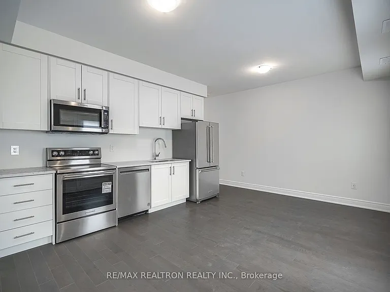 9480 Bayview Ave #4A — Photo 30