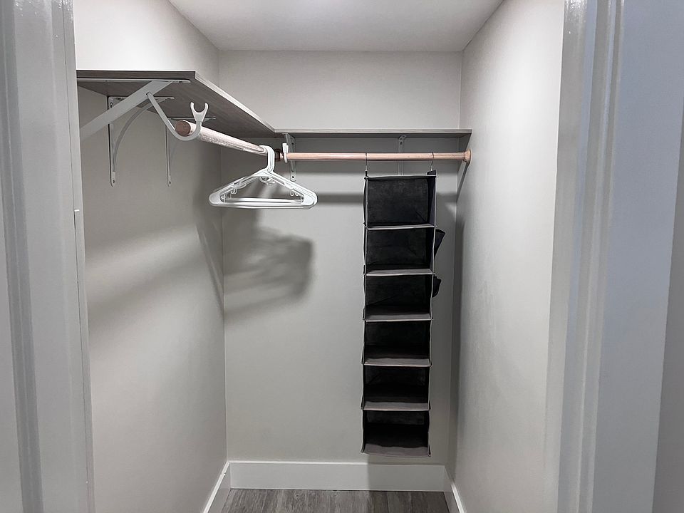 Walk in Closet