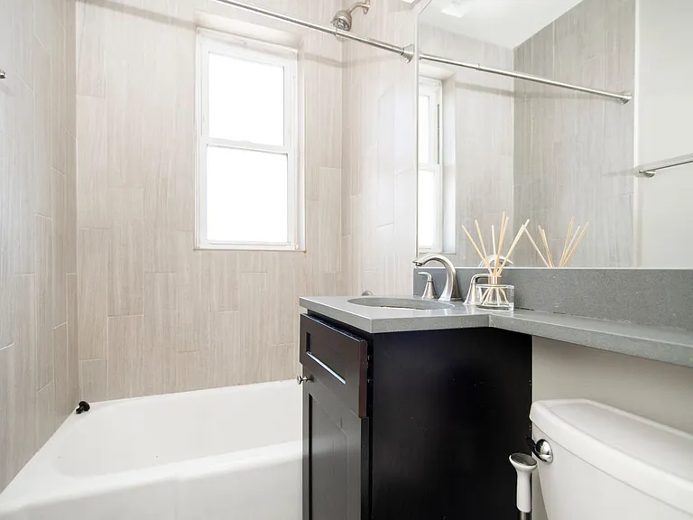 513 W Belmont Ave #3 — Photo 6