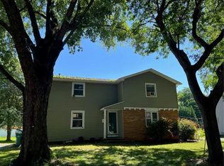 137 Moxon Dr, Rochester, NY 14612
