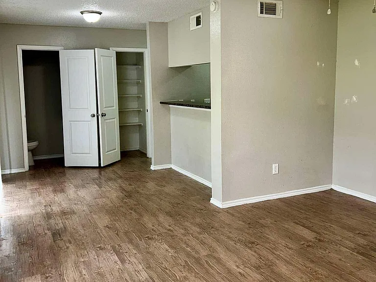 306 Belmont St #B — Photo 6