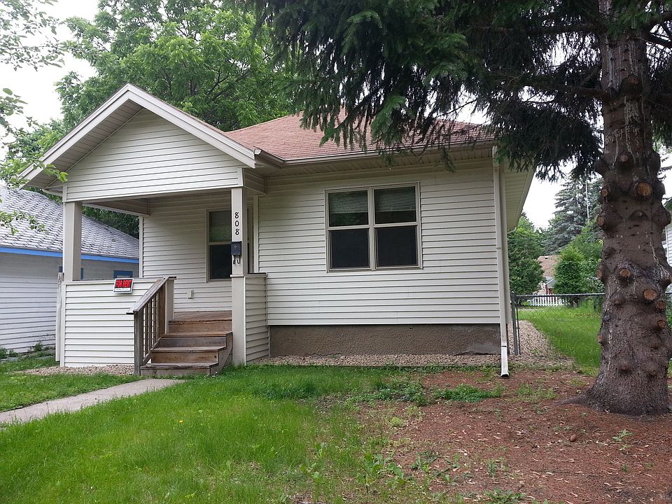 1st image of 808 16th Ave S