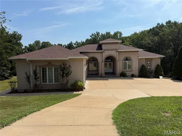 2400 Wimbledon Estates Dr, Festus, MO 63028