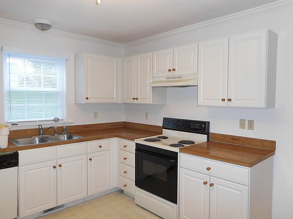 Equipped Kitchen