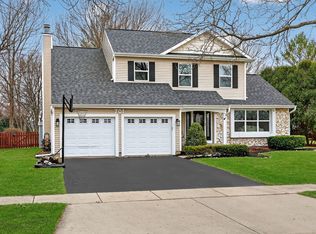 701 Lindsay Ln, Dundee, IL 60118