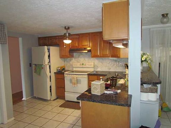 2nd image of 2507 Almond Dr