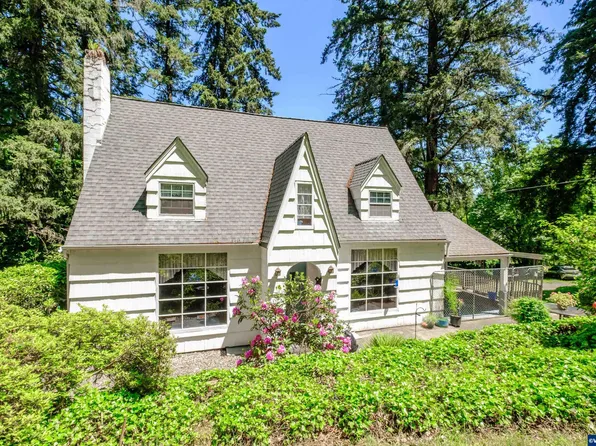 8416 Sunnyside Rd SE, Salem, OR 97306