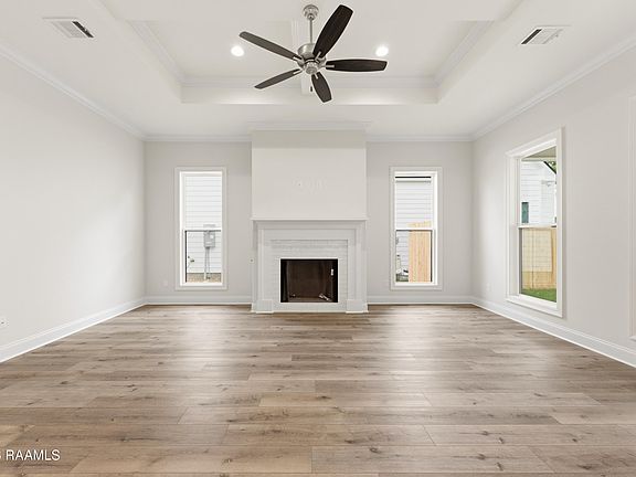 4th image of 207 Grand Oak Dr