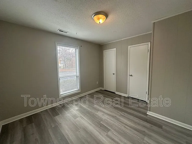 5853A Century Oaks Dr — Photo 7