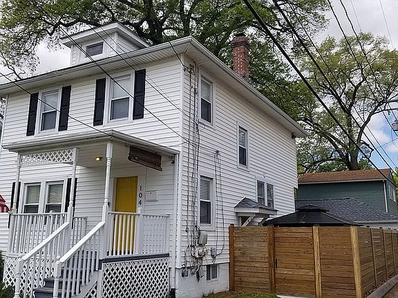5th image of 104 Oak Ln NW