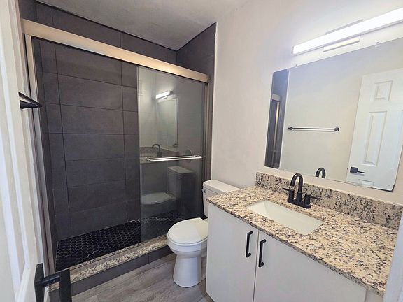 3rd image of 1300 NE 3rd St APT 23