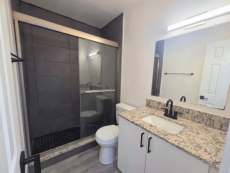 1300 Northeast 3rd Street — Photo 19