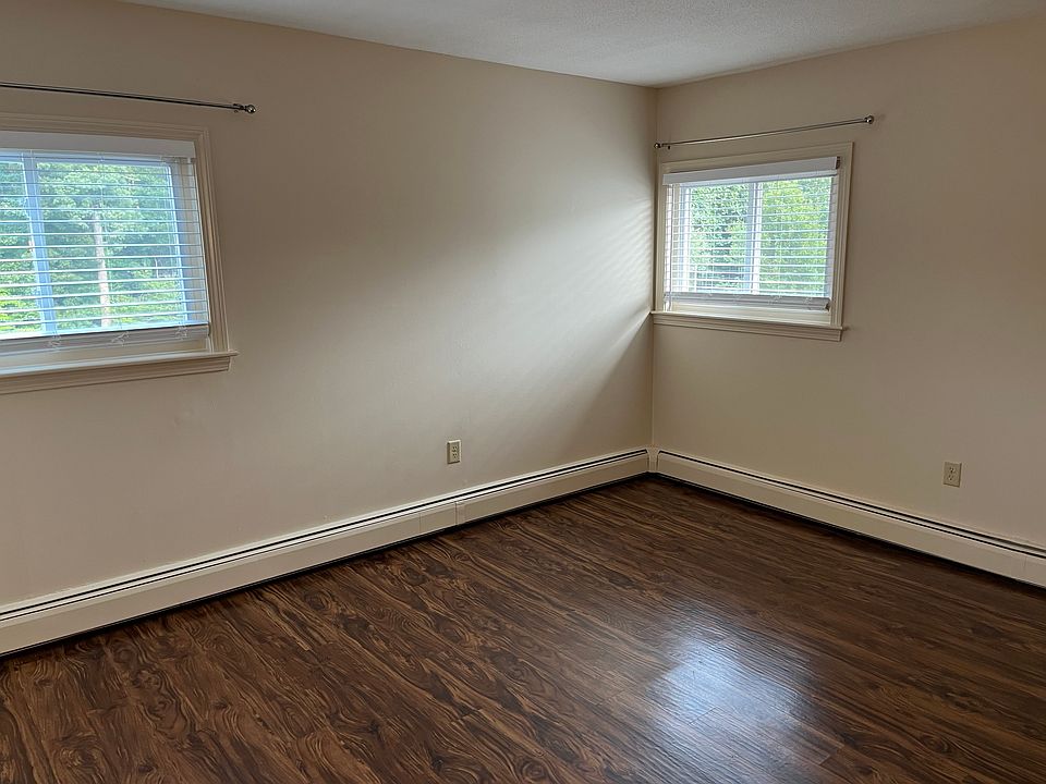 Large Bedroom