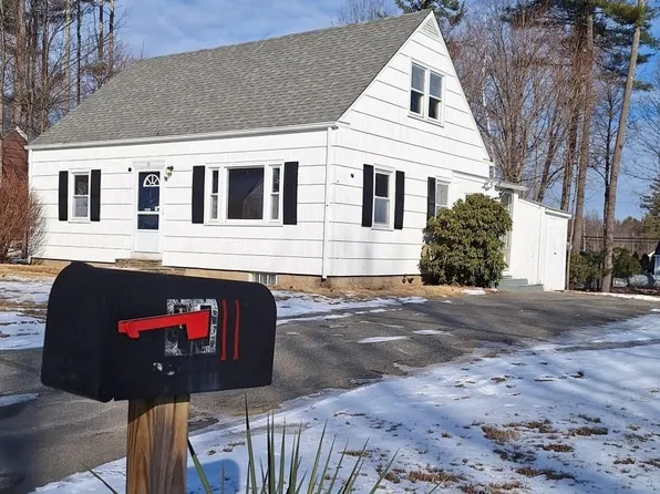 11 Richardson Drive, Dover, NH 03820