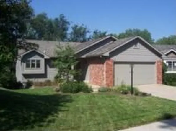 1521 Medinah Rd, Lawrence, KS 66047