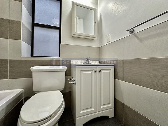 5th image of 400 Fort Washington Ave APT 3B
