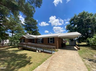 401 W Boney St, Clinton, NC 28328