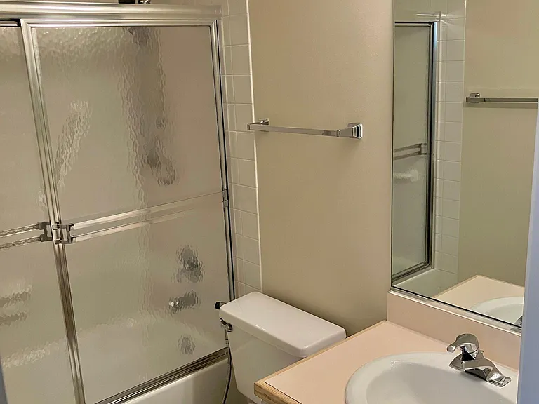 2nd full bathroom , single sink