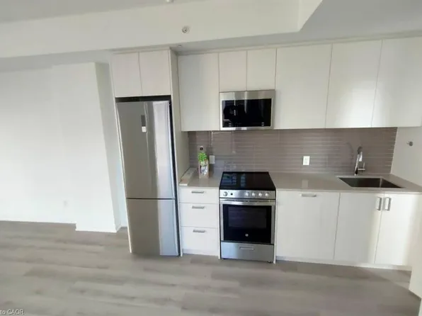 1787 Saint Clair Ave W #1008, Toronto, ON M6N 1H9