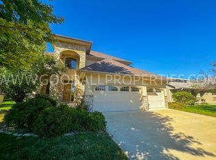 7127 Reed Ln, West Des Moines, IA 50266