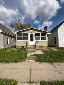 1005 10th St SW, Cedar Rapids, IA, 52404