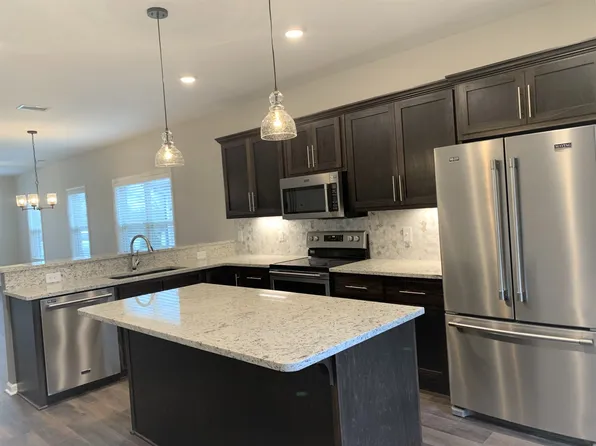 89 Cages Rd #A, Hendersonville, TN 37075