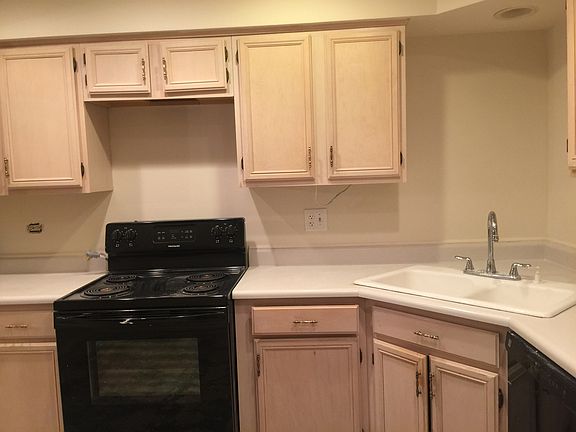 4th image of 1112 Castilian Ct APT 118