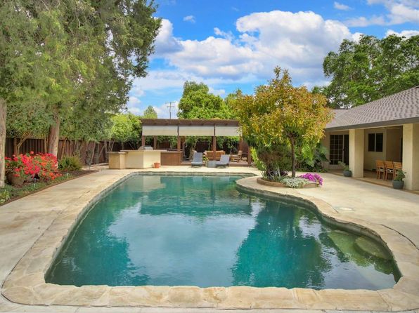 3841 American River Dr, Sacramento, CA 95864