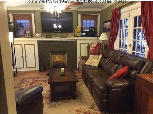 3rd image of 3712 Noyes Ave