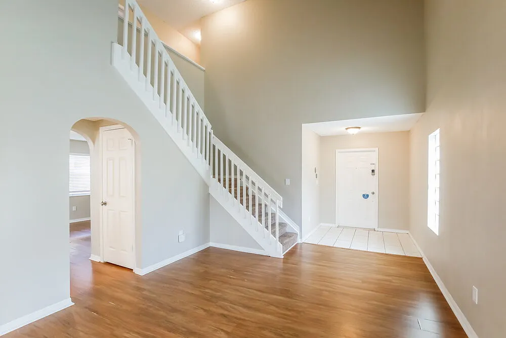 4 bed, 2.5 bath, 2144 sqft, $3,370 — Photo 4
