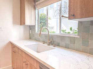 150 San Vicente Blvd #2, Santa Monica, CA 90402
