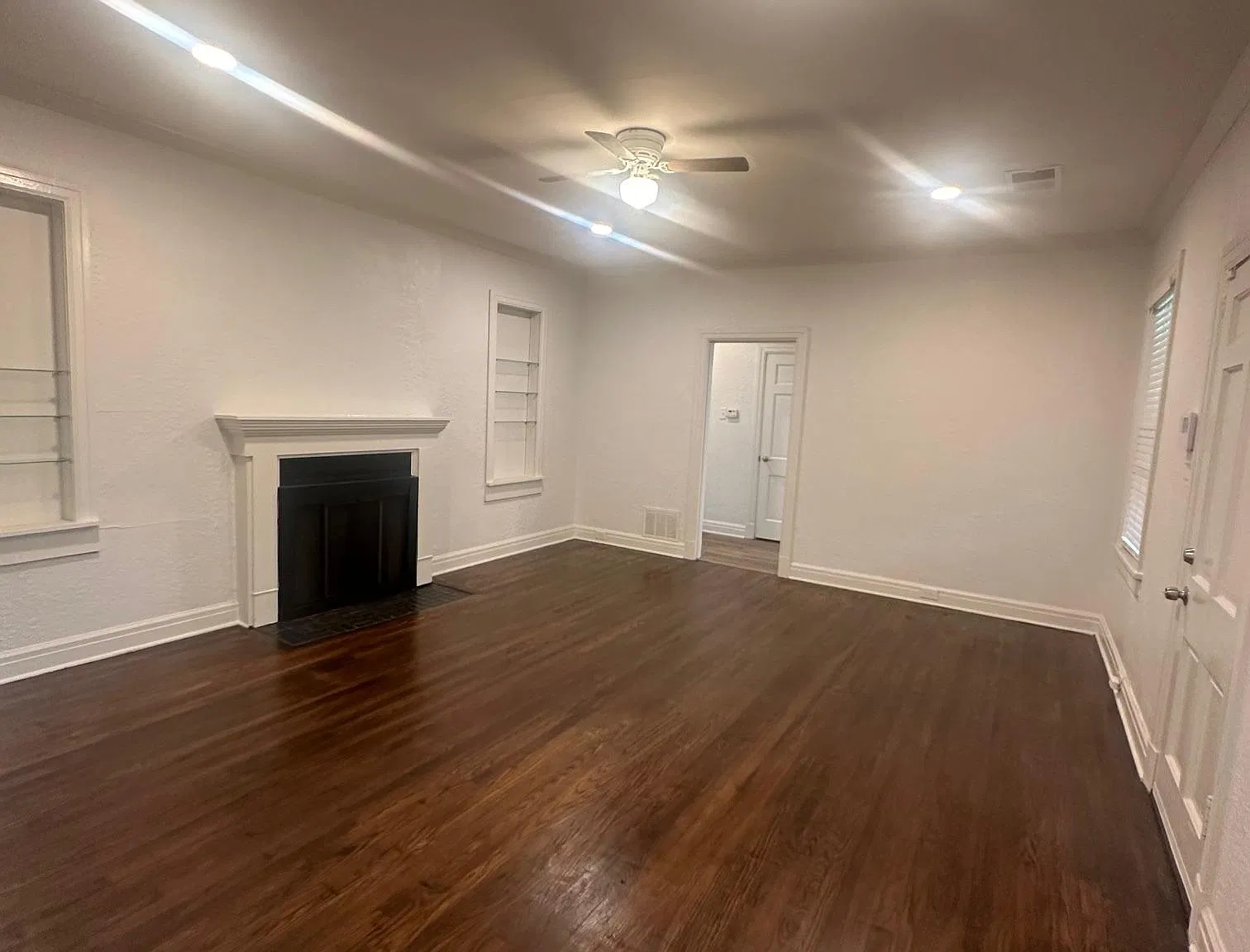 3 bed, 1701 sqft, $1,595 — Photo 2