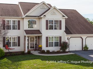 320 Monaco Ln, Blandon, PA 19510