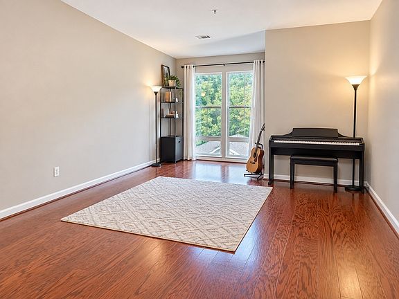 2nd image of 5 Repton Cir Unit 5309