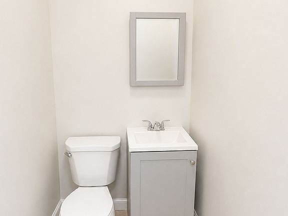 4th image of 272 S 11th St Floor 2