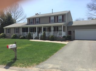 31 Polo Dr, Saunderstown, RI 02874