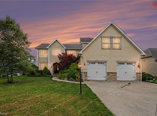 7016 E Sunview Dr, Lakeside Marblehead, OH 43440