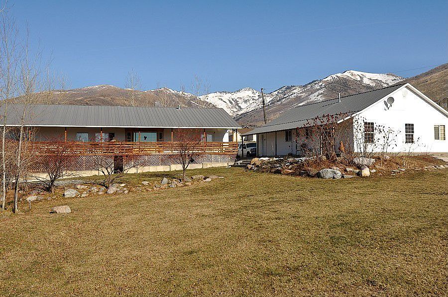 2nd image of 4078 N Juniper Ln