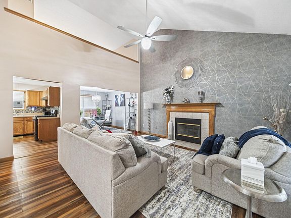 3rd image of 7863 Antonio Ln